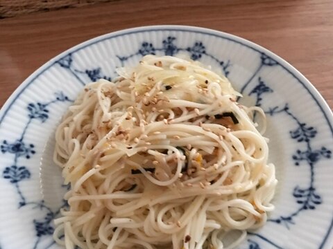 玉ねぎとそうめんののりたま鰹節炒め